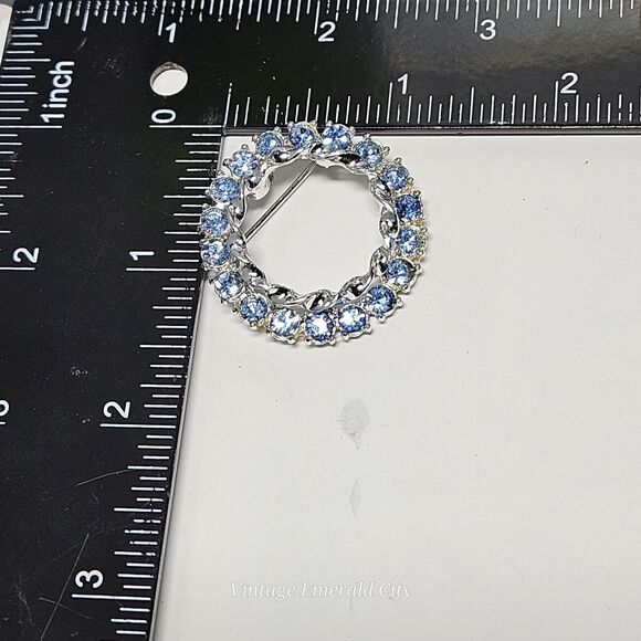Vtg Silver Tone Circle Sphere Brooch Blue Rhinestones 1.25 In Retro Fashion Pin - Picture 9 of 9